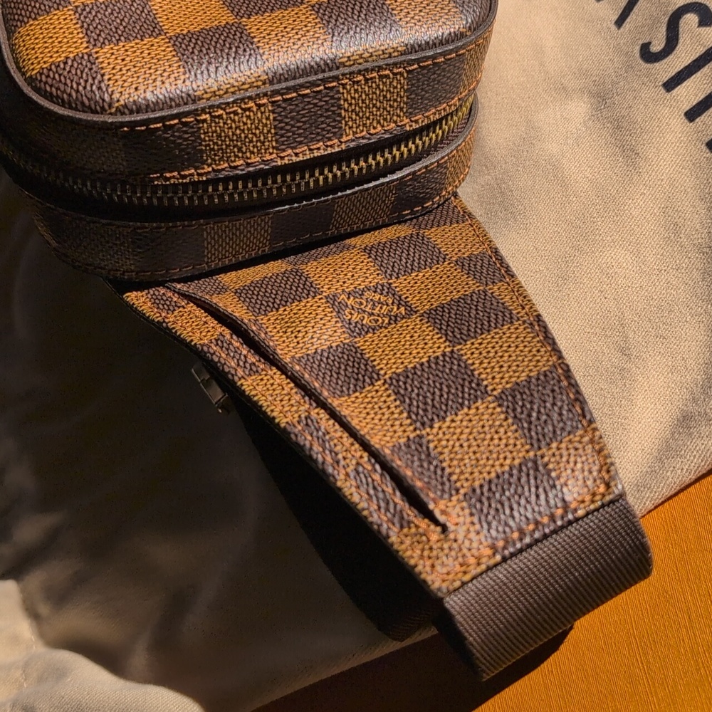 *MINT USED* Authentic Louis Vuitton Damier Ebene Geronimos Crossover/ Waist Bag - Picture 2 of 11